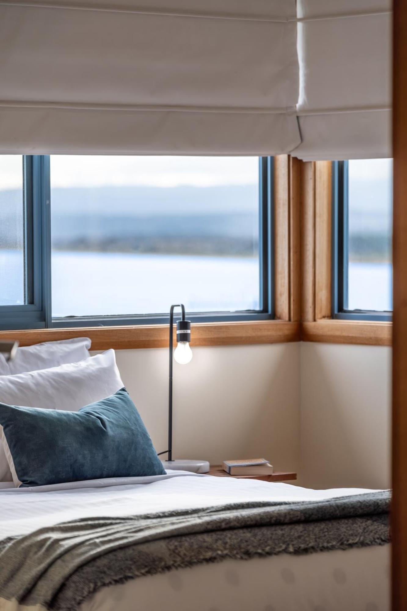 Waterline Holiday Home โคลส์เบย์ ภายนอก รูปภาพ